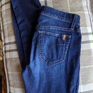 Joe's skinny ankle jeq.